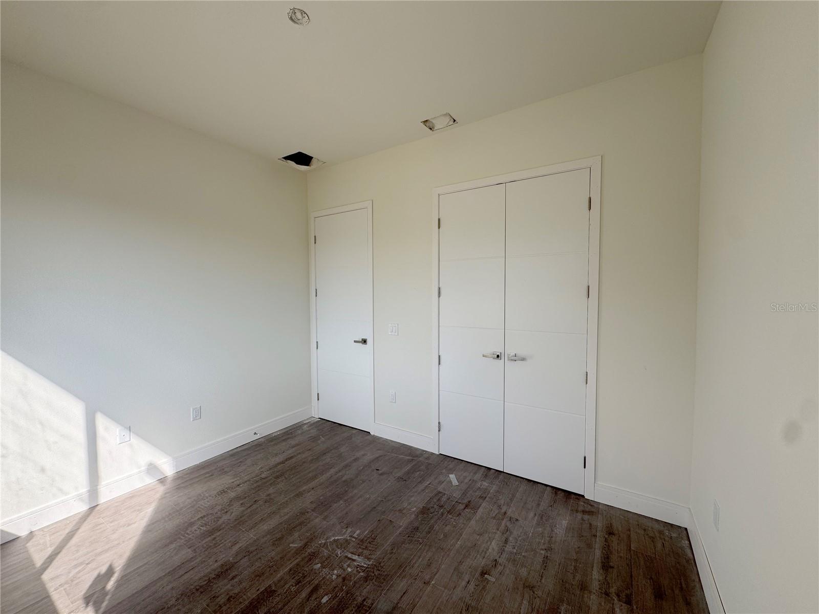 O6380479 Property Photo 15