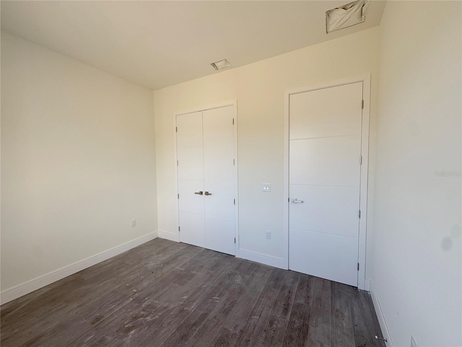 O6380479 Property Photo 18