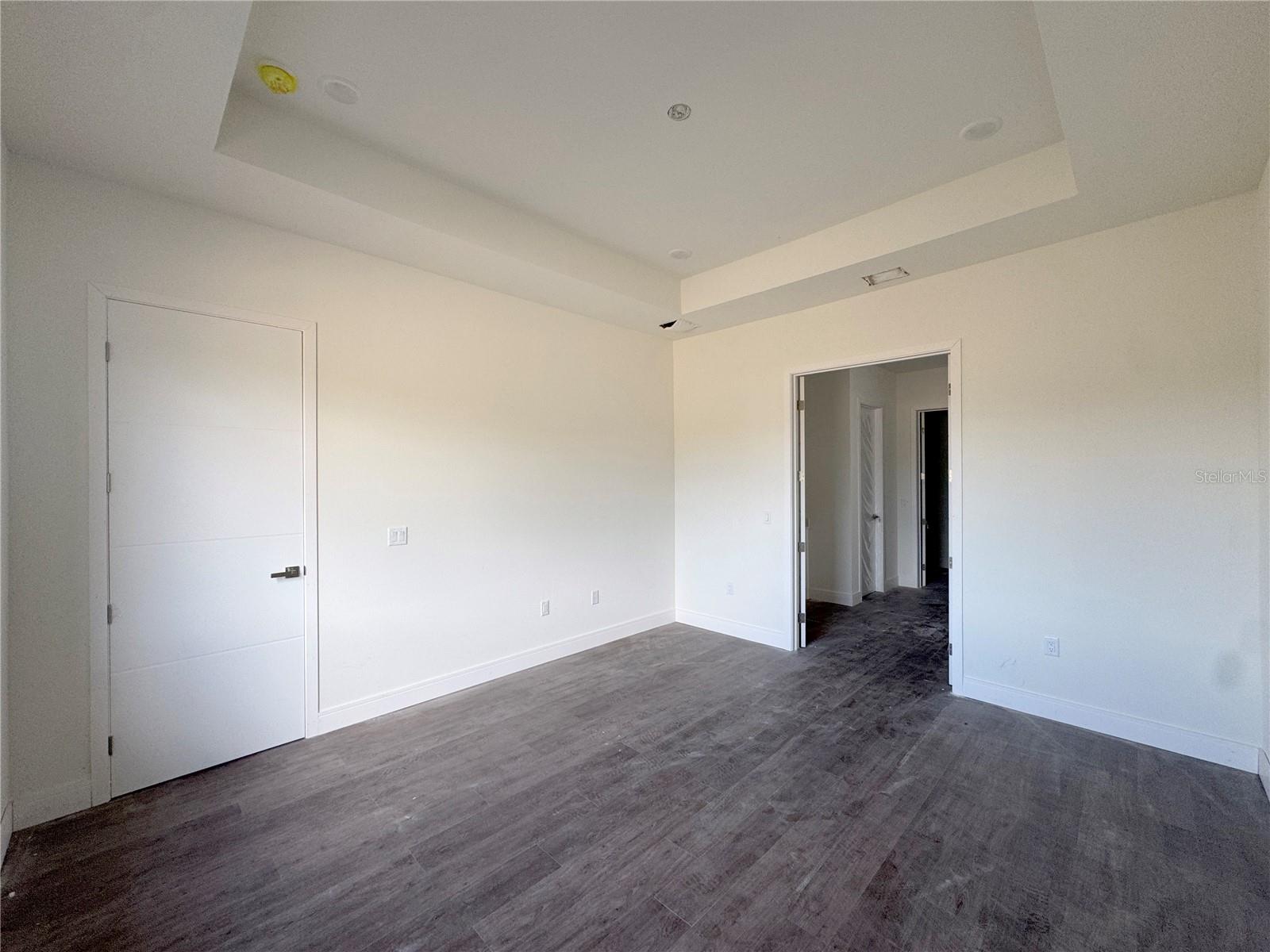 O6380479 Property Photo 20