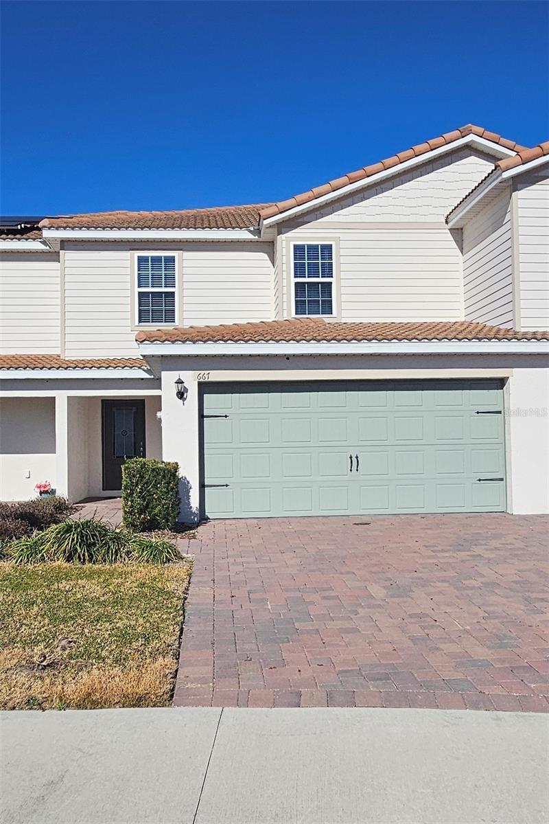 667 BAY LEAF DR