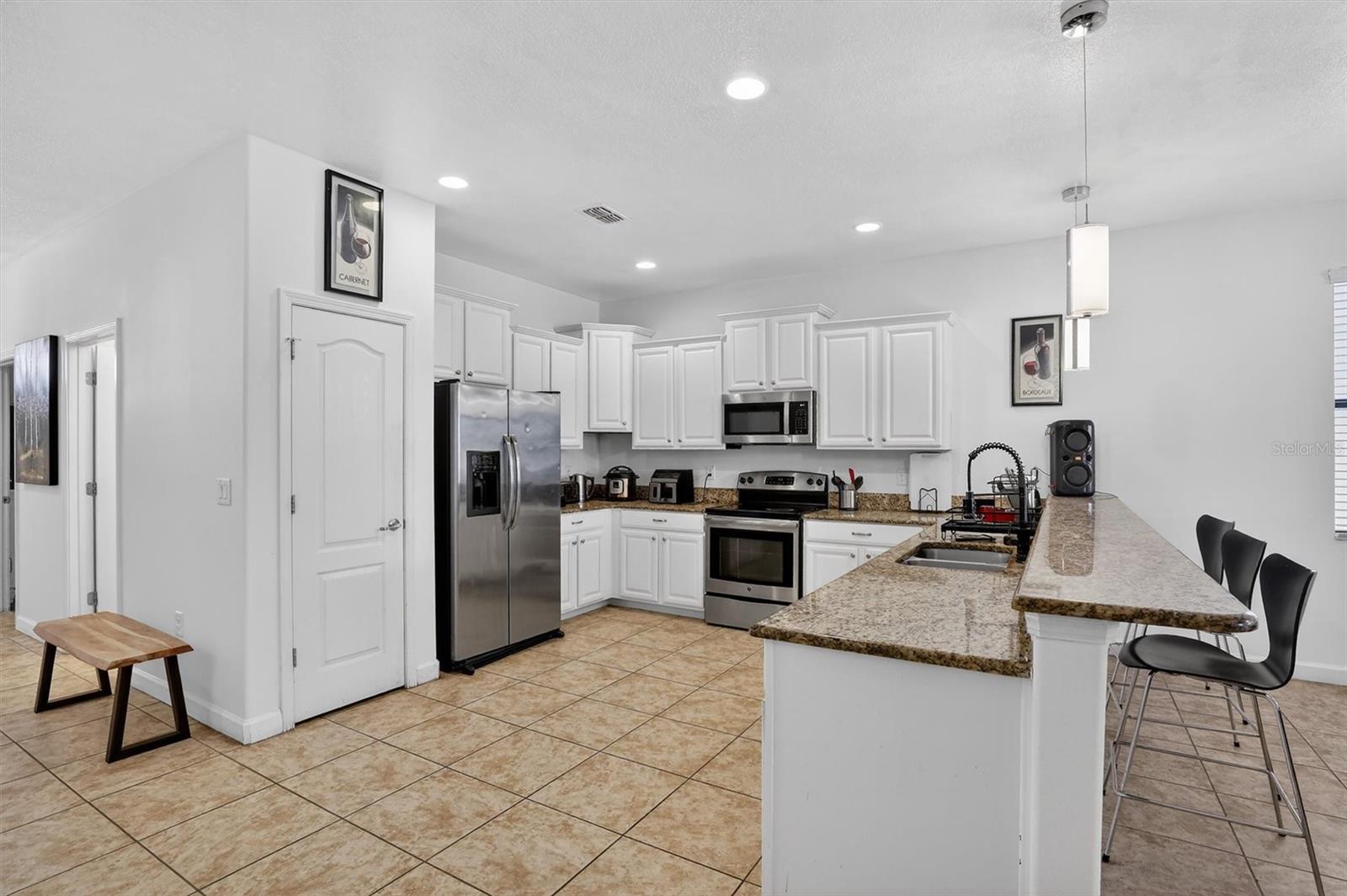 9107 El Caro Ln Property Photo 2