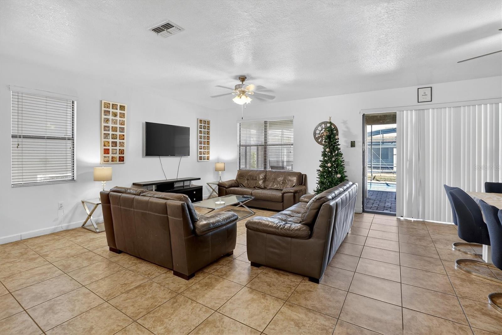 9107 El Caro Ln Property Photo 10