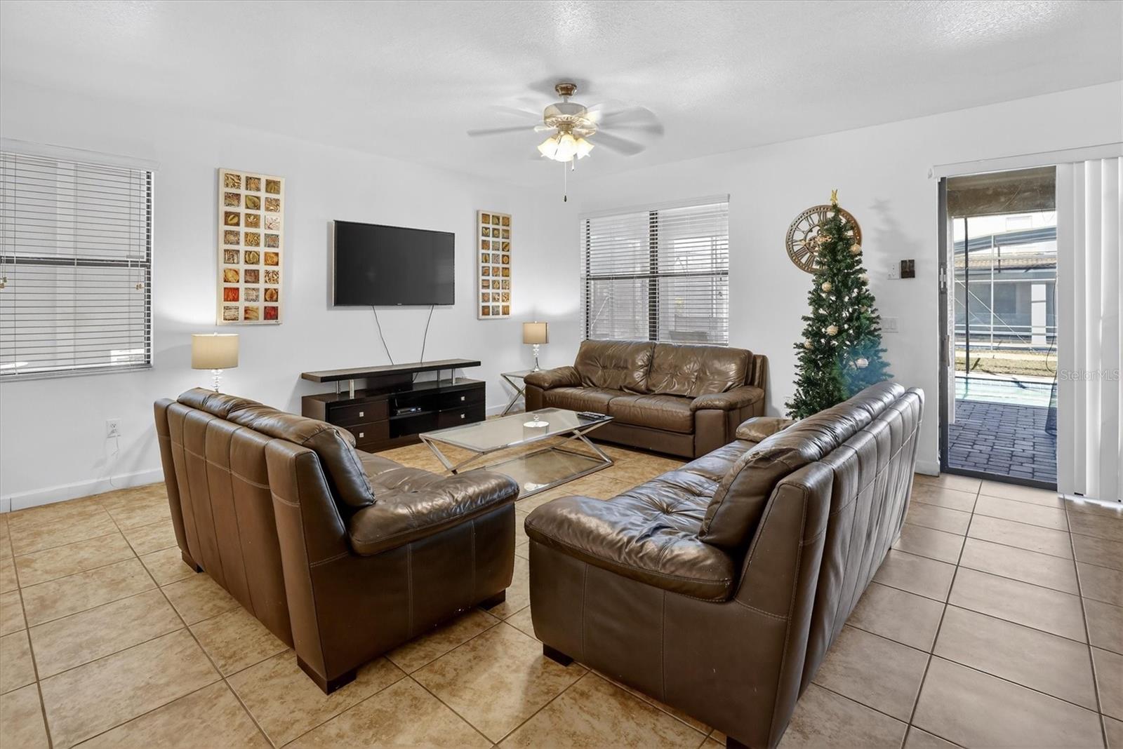 9107 El Caro Ln Property Photo 15