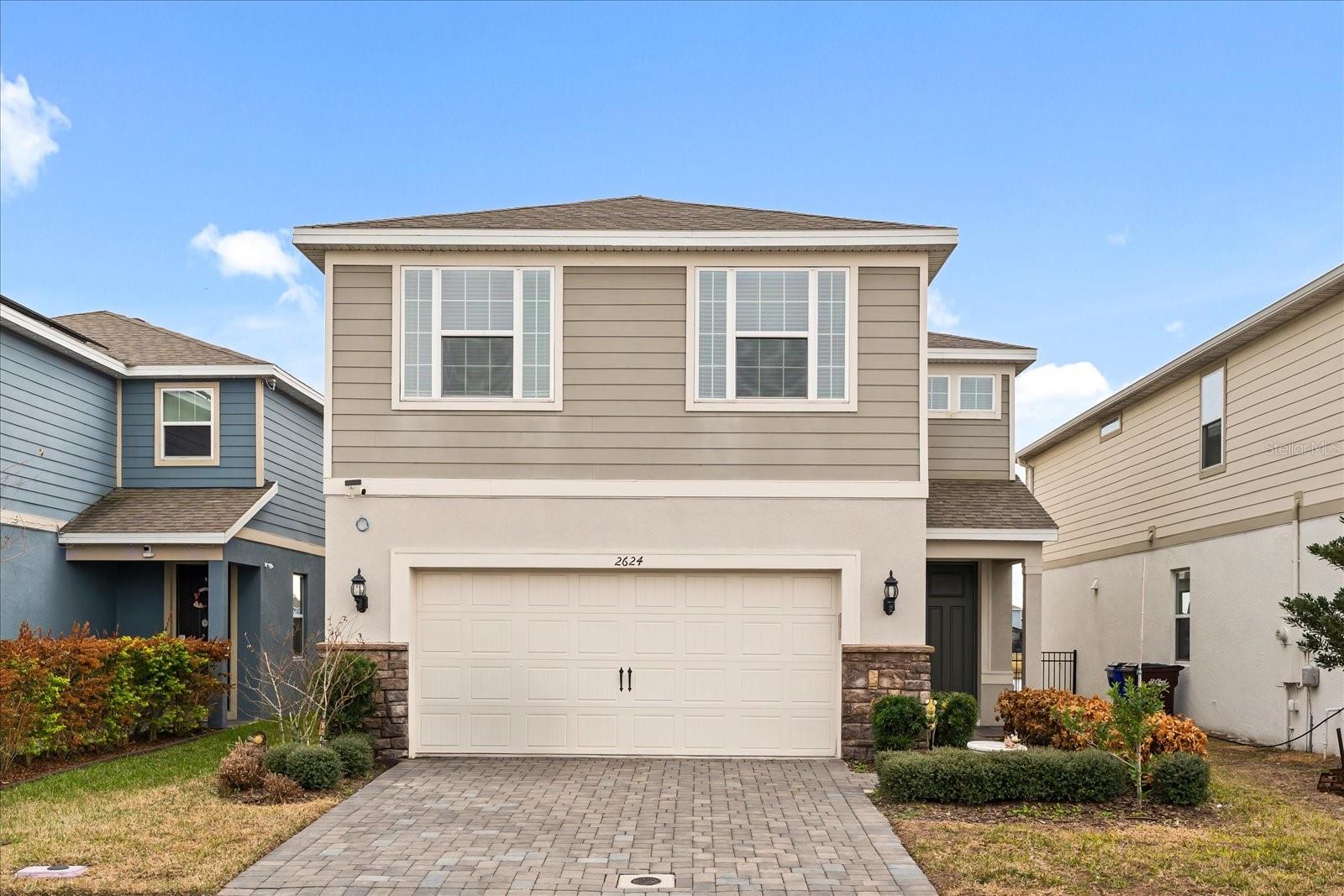 2624 BLOWING BREEZE AVE
