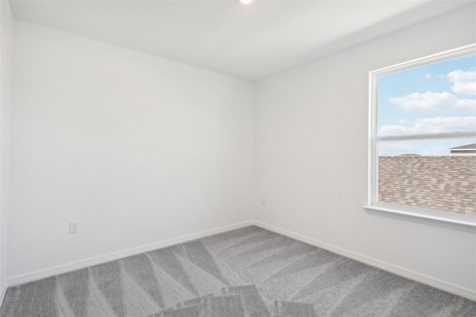 877 Castleford Ave Ne Property Photo 21