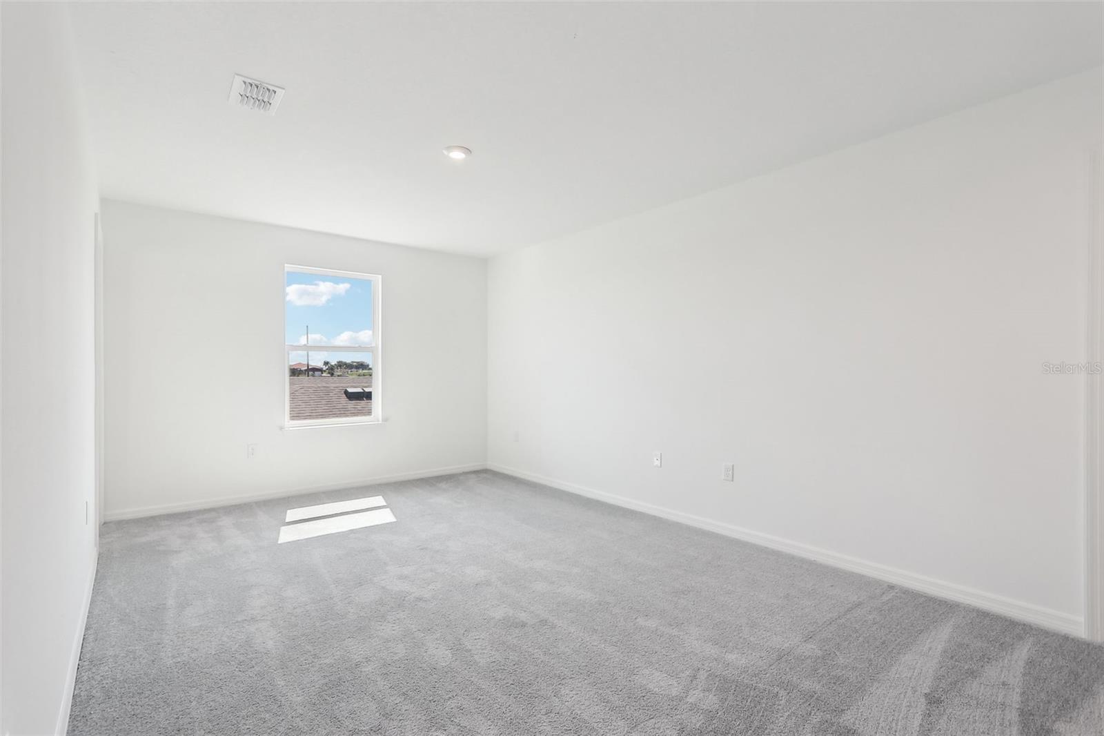 777 Castleford Ave Ne Property Photo 19