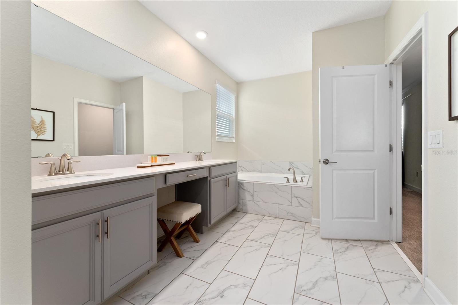 2734 Bookmark Dr Property Photo 23