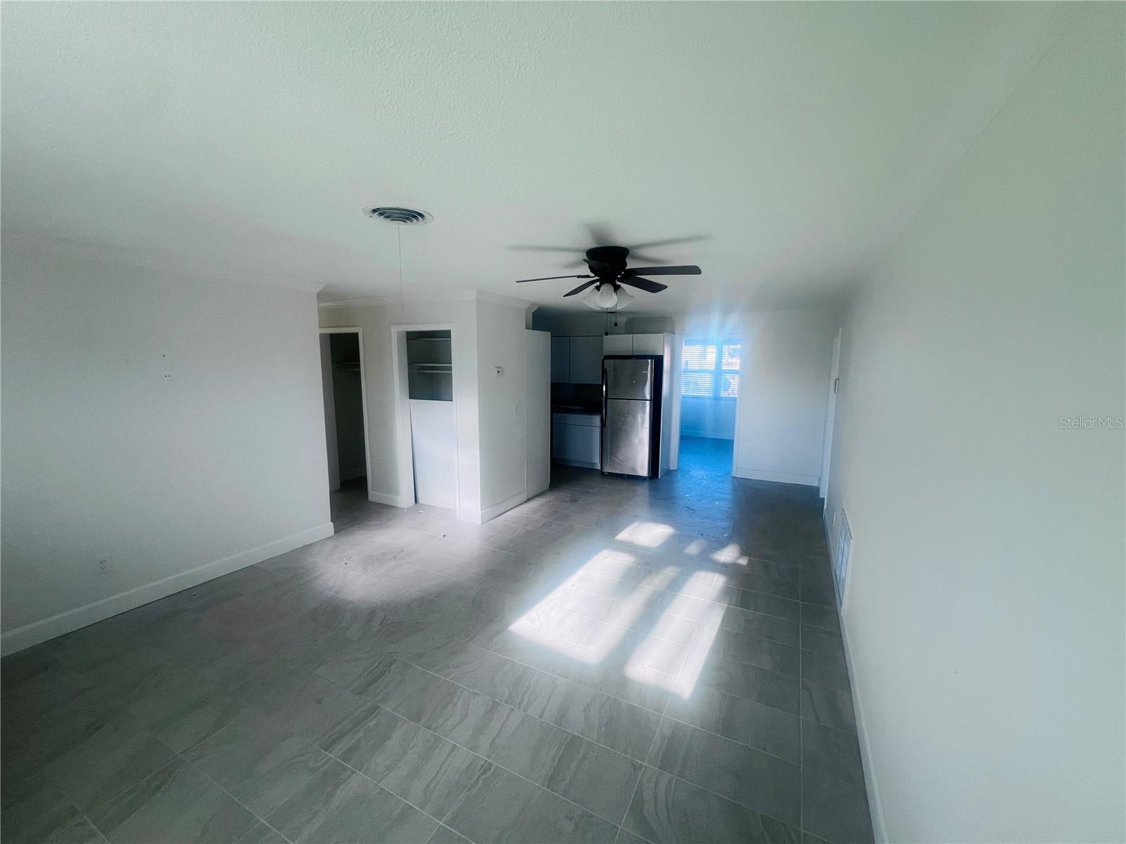 323 Scotland Dr Property Photo 2