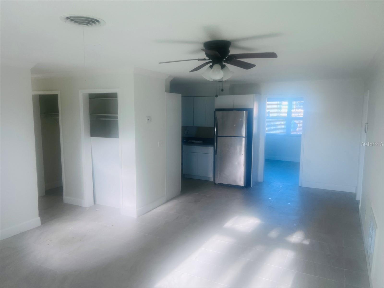 323 Scotland Dr Property Photo 3
