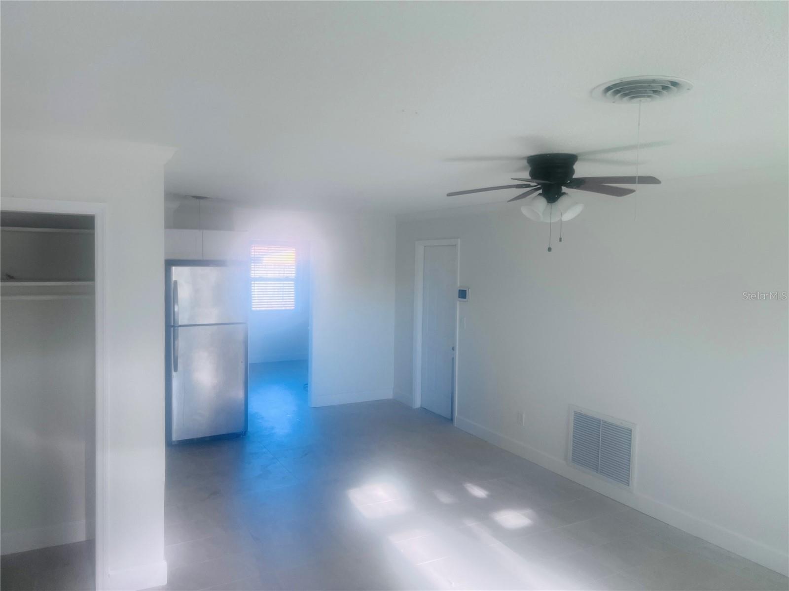 323 Scotland Dr Property Photo 4