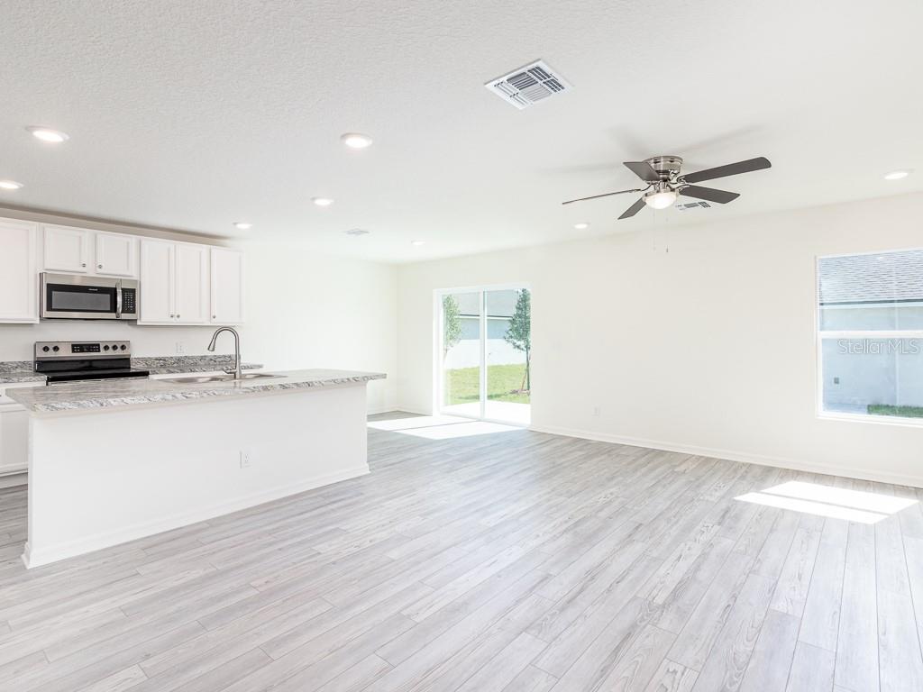 1359 Hagerick Ln Property Photo 6