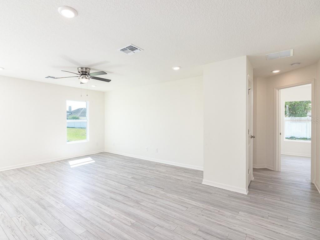 1359 Hagerick Ln Property Photo 10