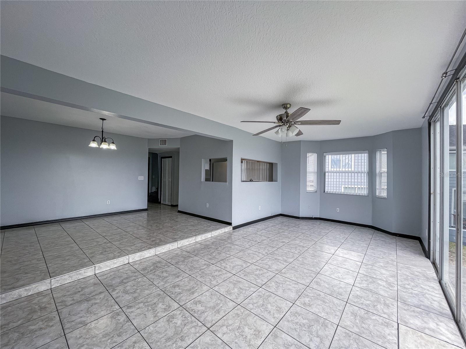402 Orchid Dr #main Unit Property Photo 3