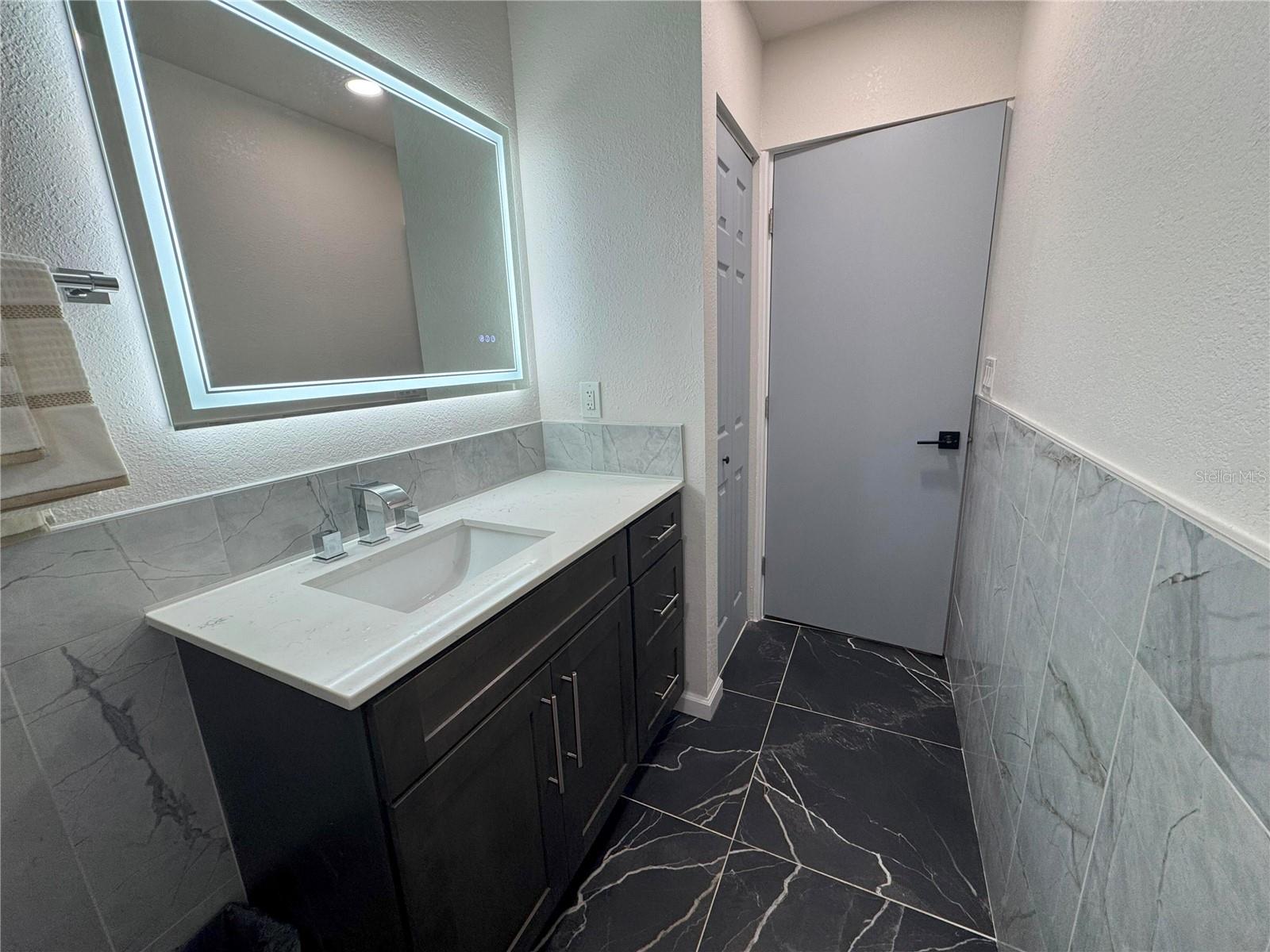 11485 Oakhurst Rd #-211 Property Photo 16
