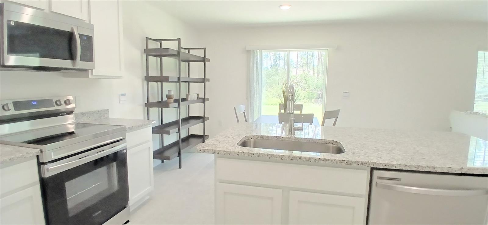 5237 Sw 165th Street Rd Property Photo 3