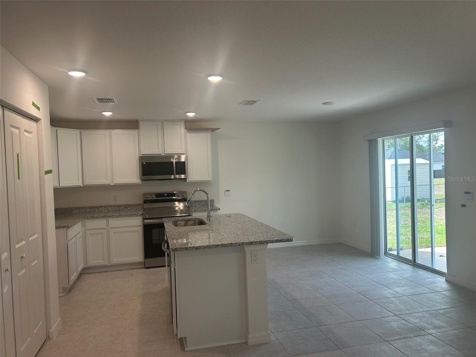 5237 Sw 165th Street Rd Property Photo 5