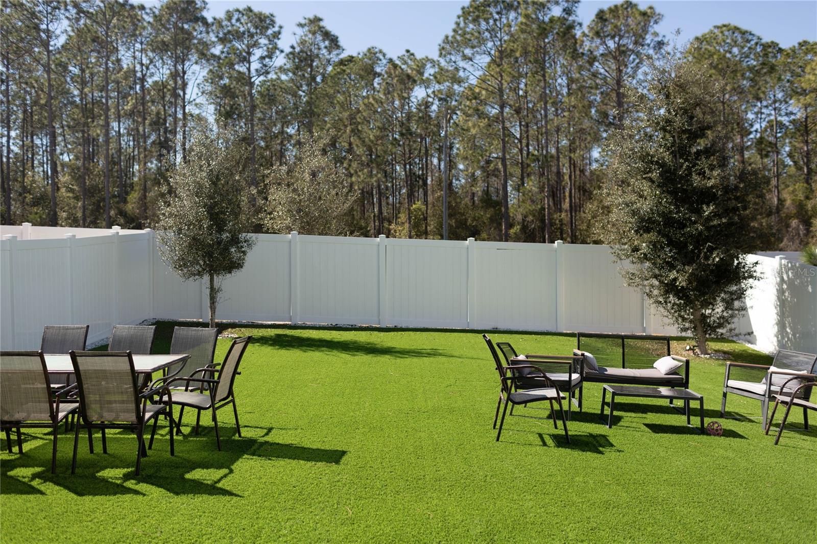 2015 Hemingway Cir Property Photo 2