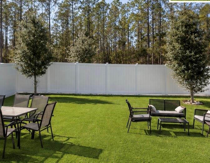 2015 Hemingway Cir Property Photo 4