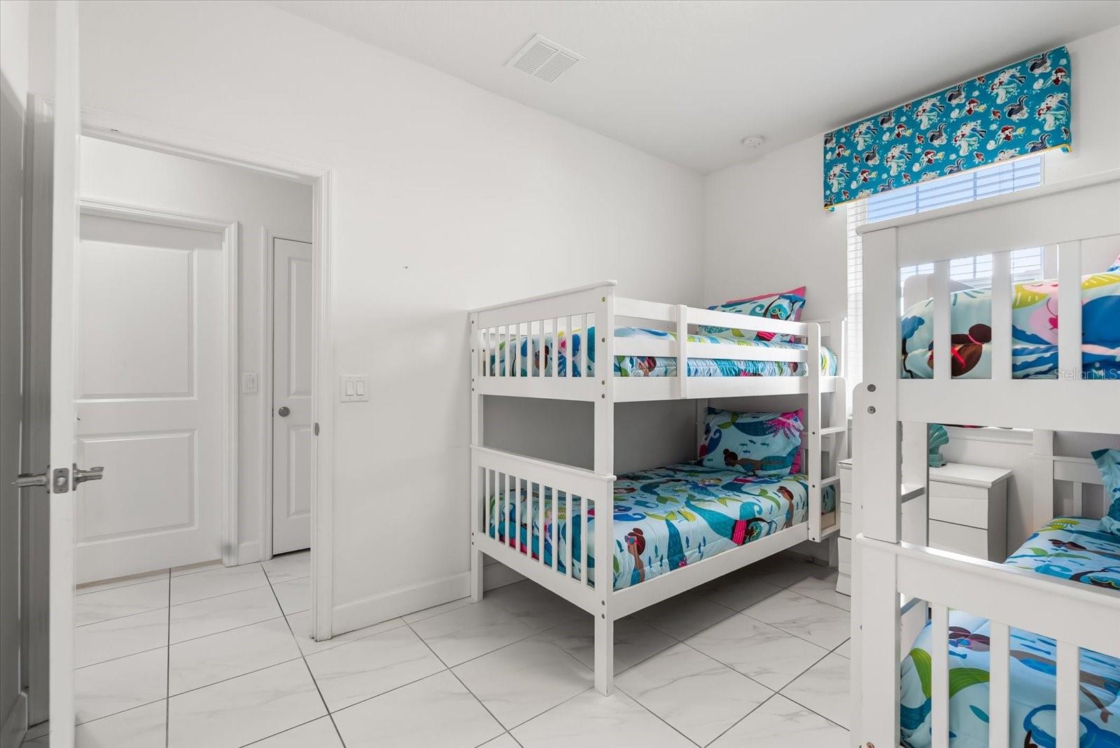 337 Captiva Drive Property Photo 16
