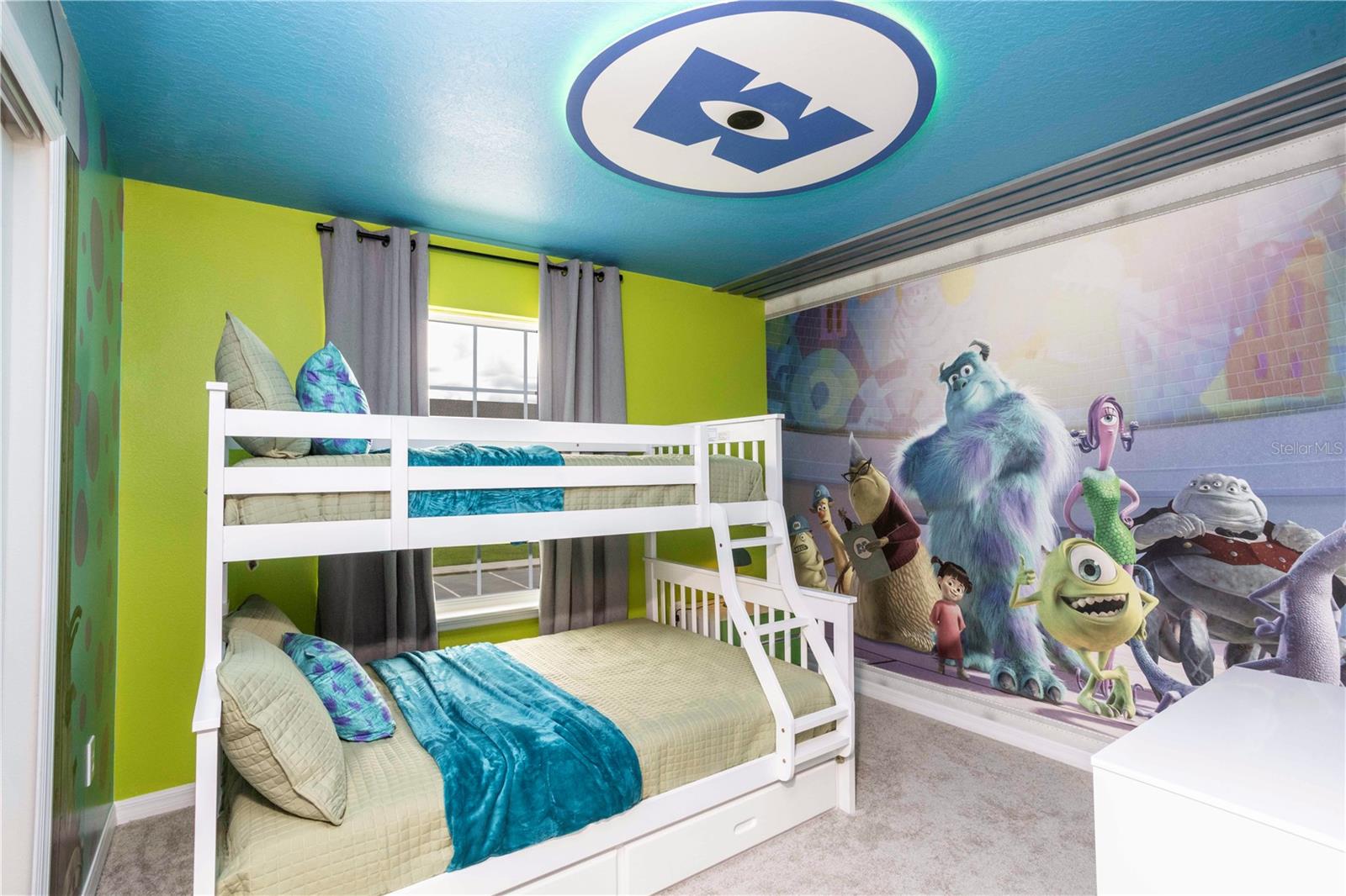 227 Jetty Way Property Photo 4