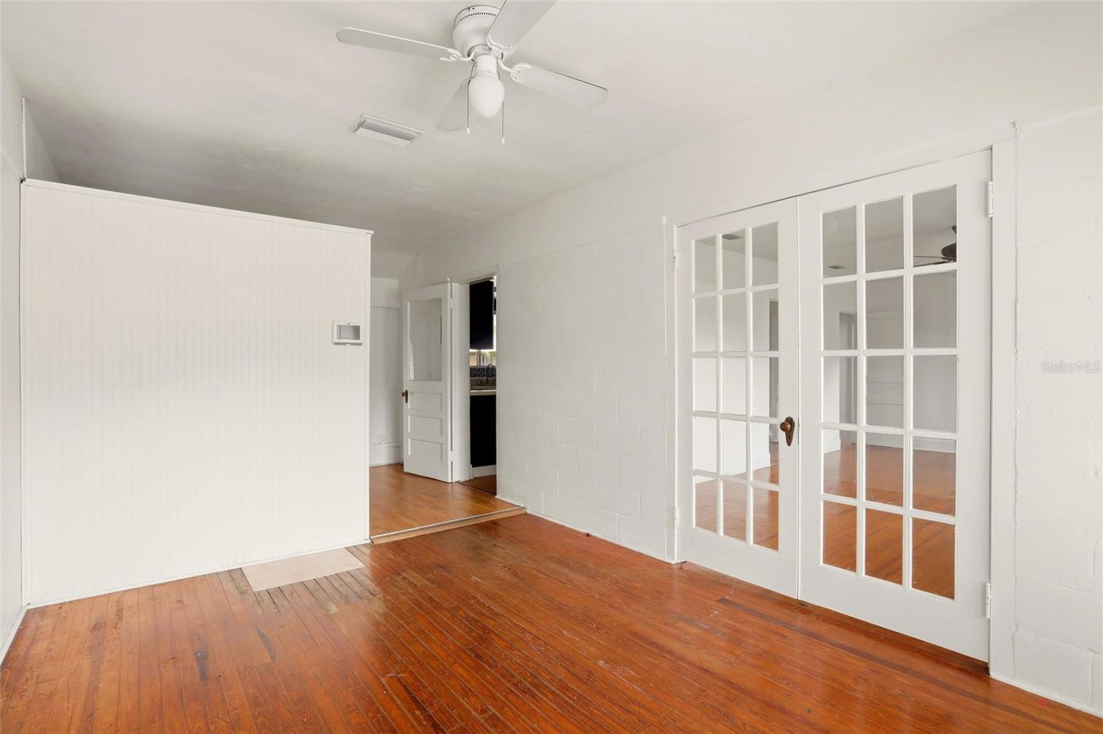 404 W Whidden St Property Photo 15