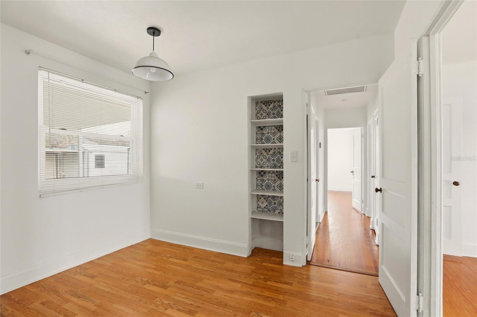 404 W Whidden St Property Photo 17