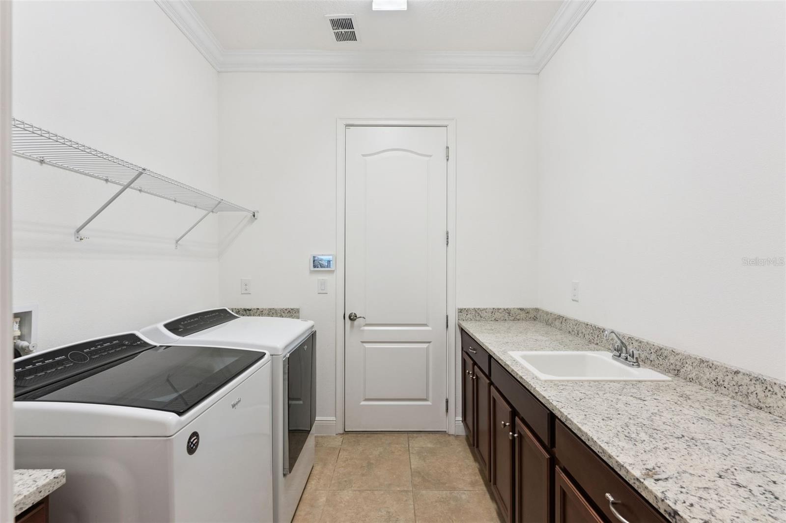 5043 Vantage Ct Property Photo 40