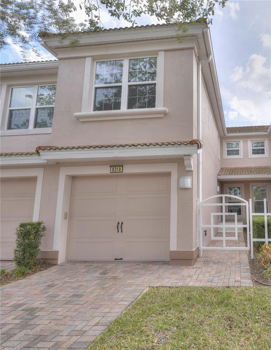 8318 FOSTER DR #8318