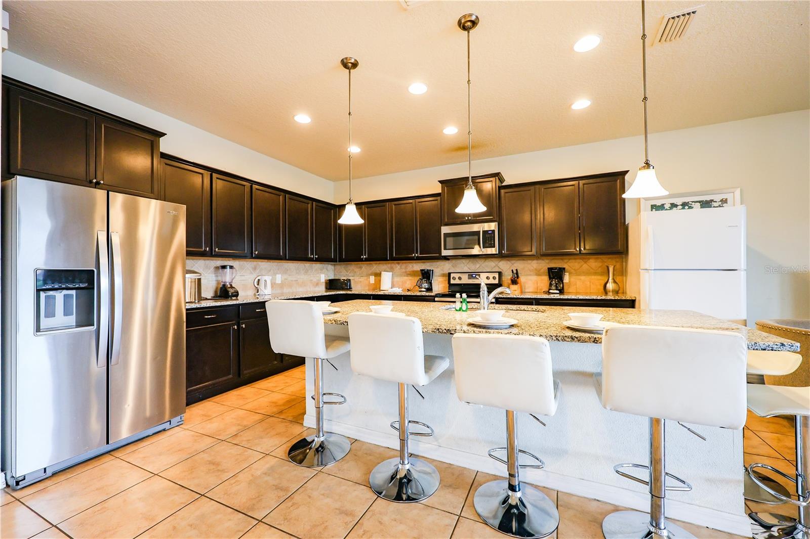 8811 Macapa Dr Property Photo 4