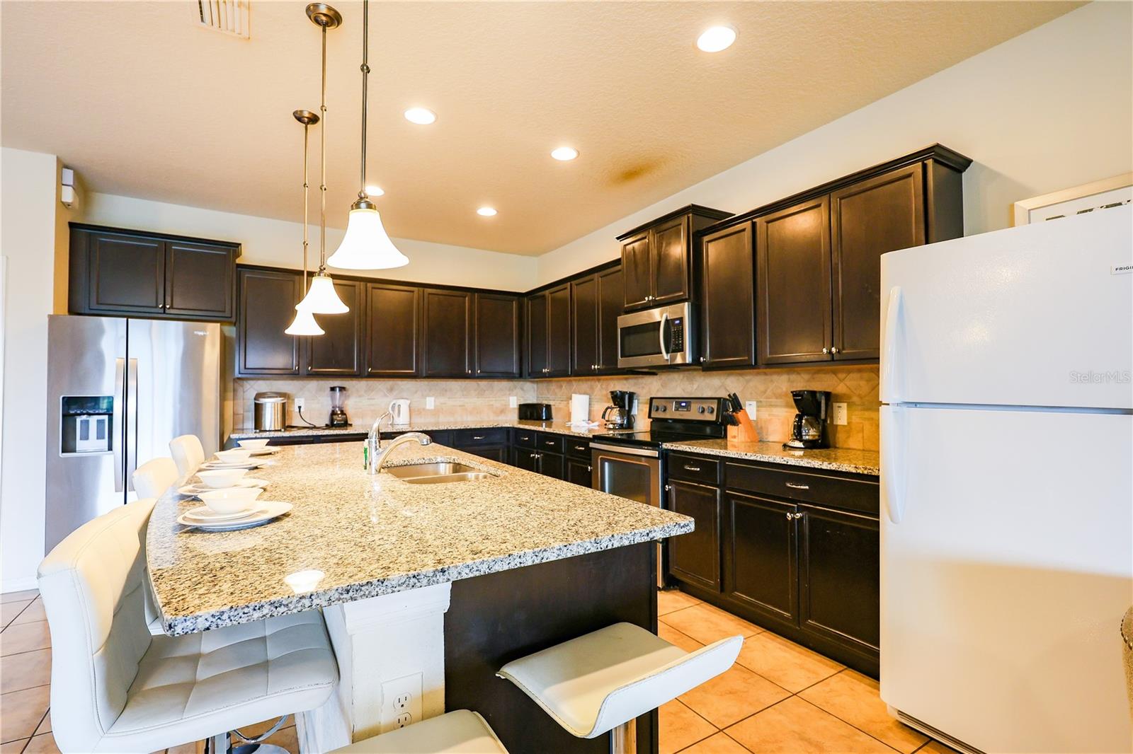 8811 Macapa Dr Property Photo 8