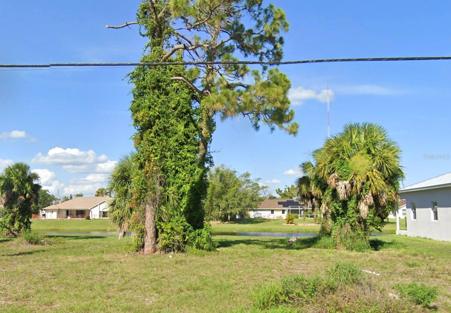 835 Rotonda Cir Property Photo 1