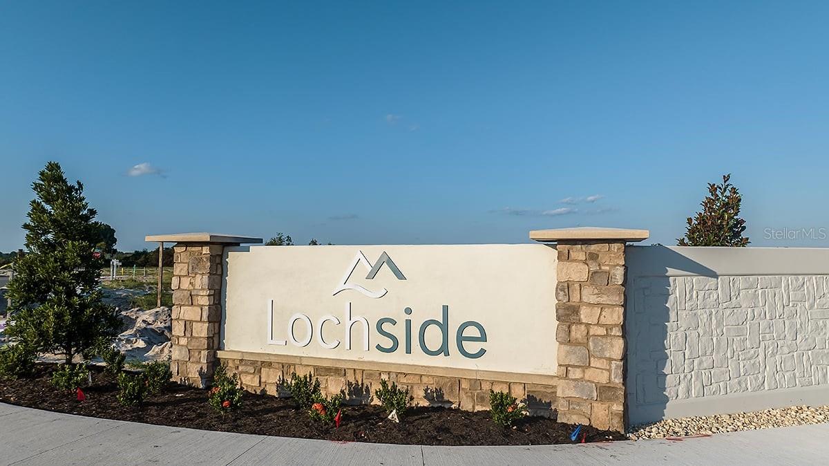 19282 Lochside Ln Property Photo 6