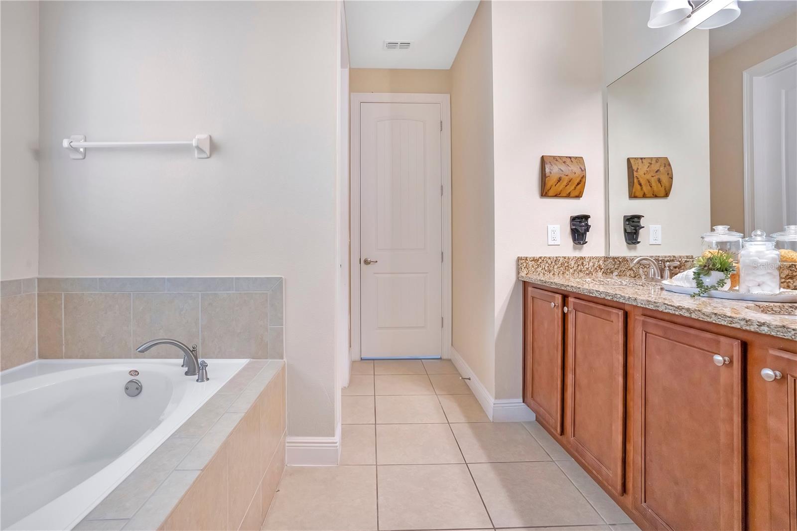 631 Lasso Dr Property Photo 26