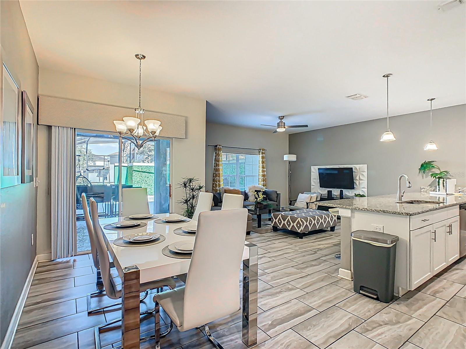 1579 Moon Valley Dr Property Photo 3