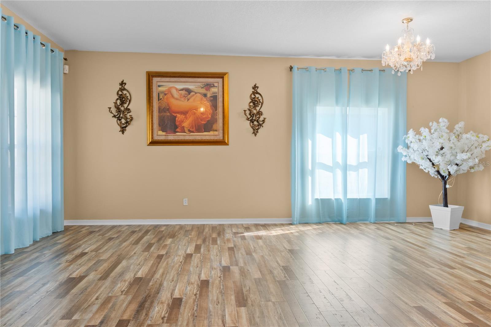 3663 Daydream Pl Property Photo 3