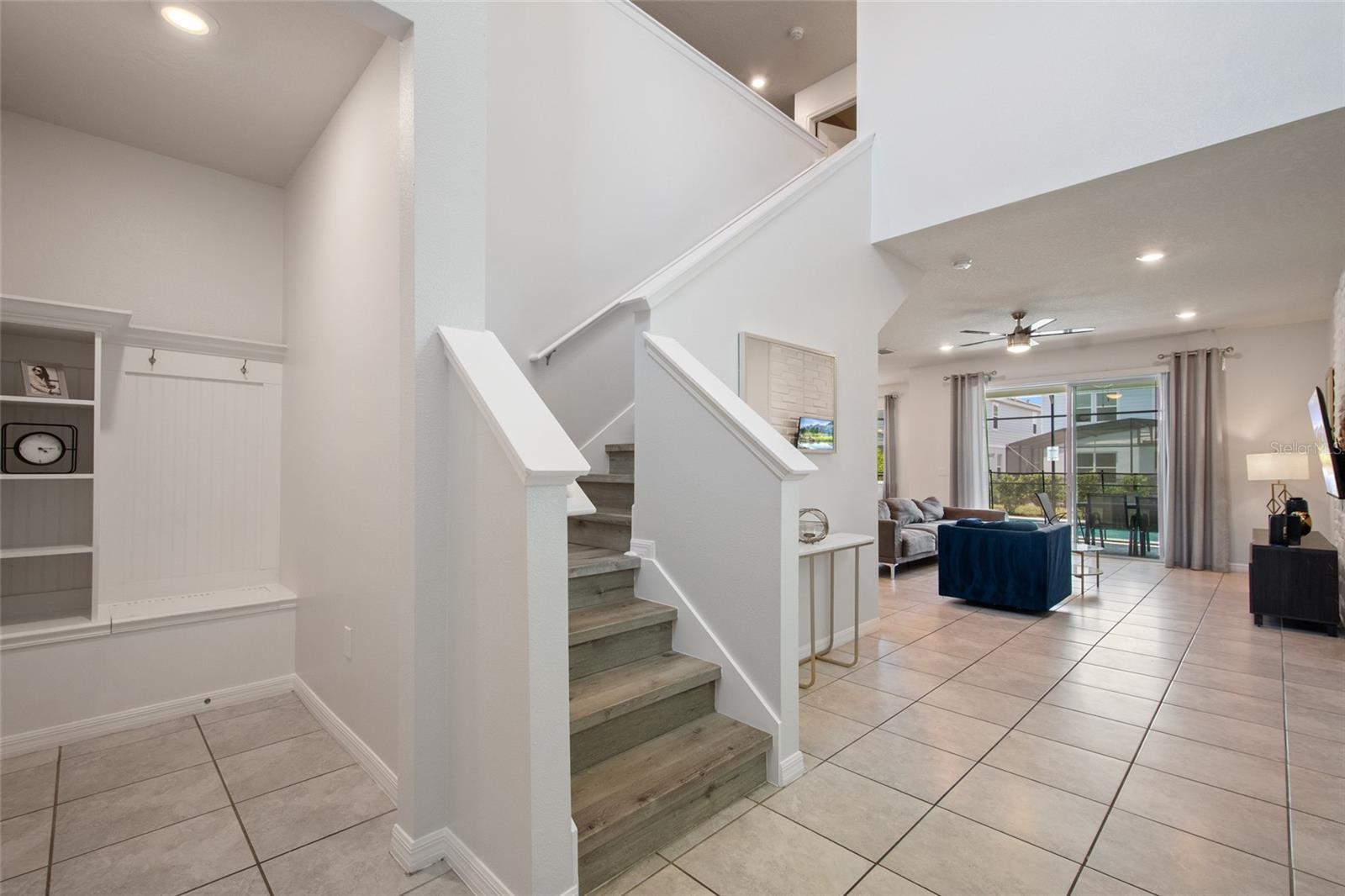 7364 Oakmoss Loop Property Photo 4