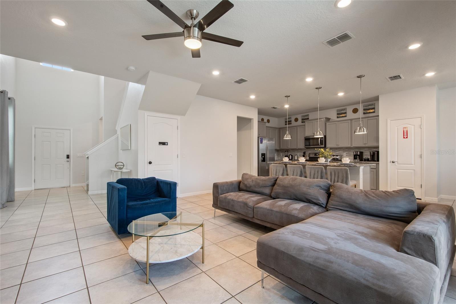 7364 Oakmoss Loop Property Photo 10