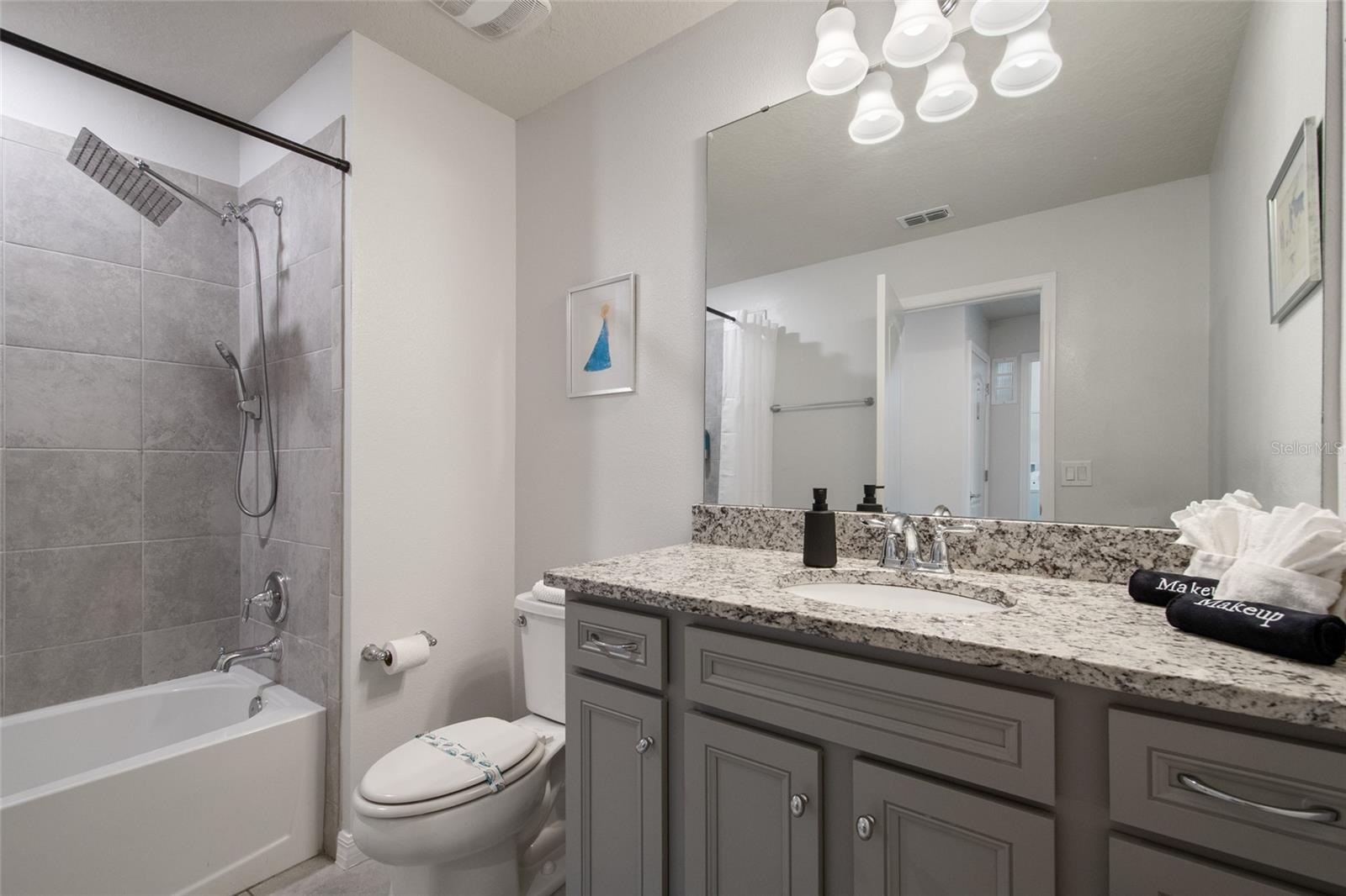 7364 Oakmoss Loop Property Photo 32