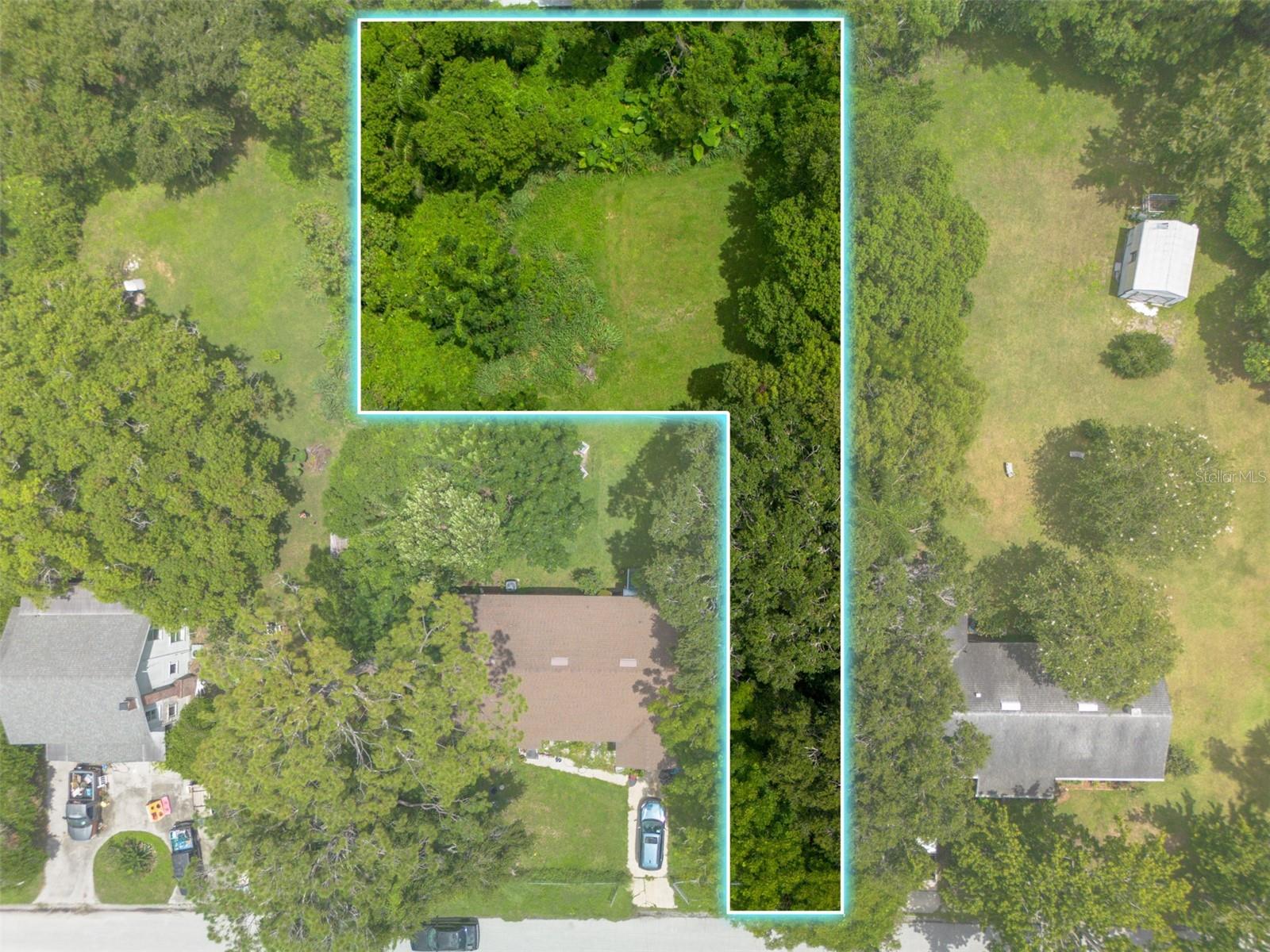 Carlton Dr Property Photo 1