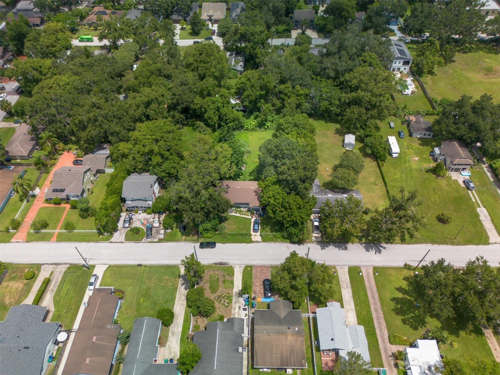 Carlton Dr Property Photo 3