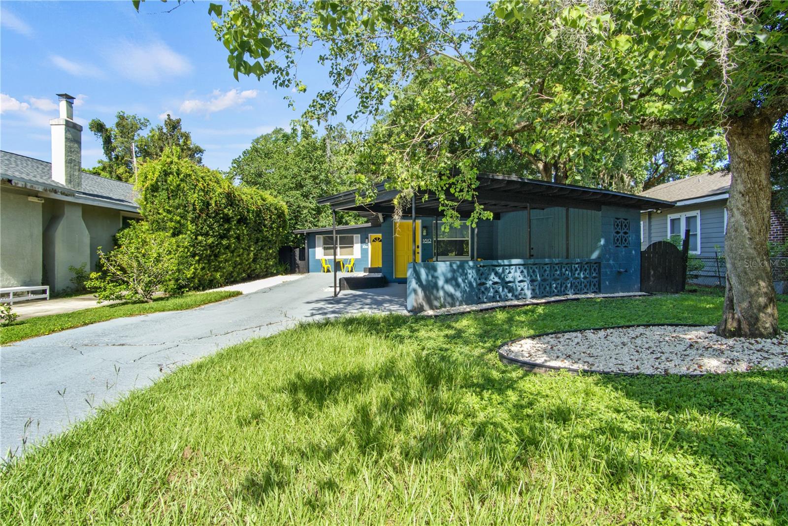 1612 & 1614 Ferris Ave Property Photo 2