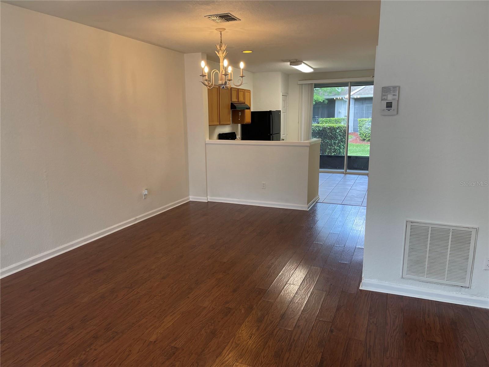 803 Shropshire Loop Property Photo 6