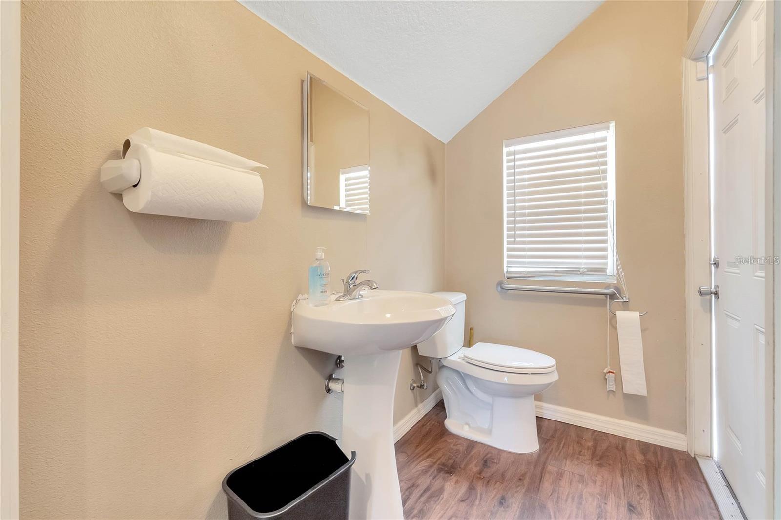 8440 County Road 48 Property Photo 5