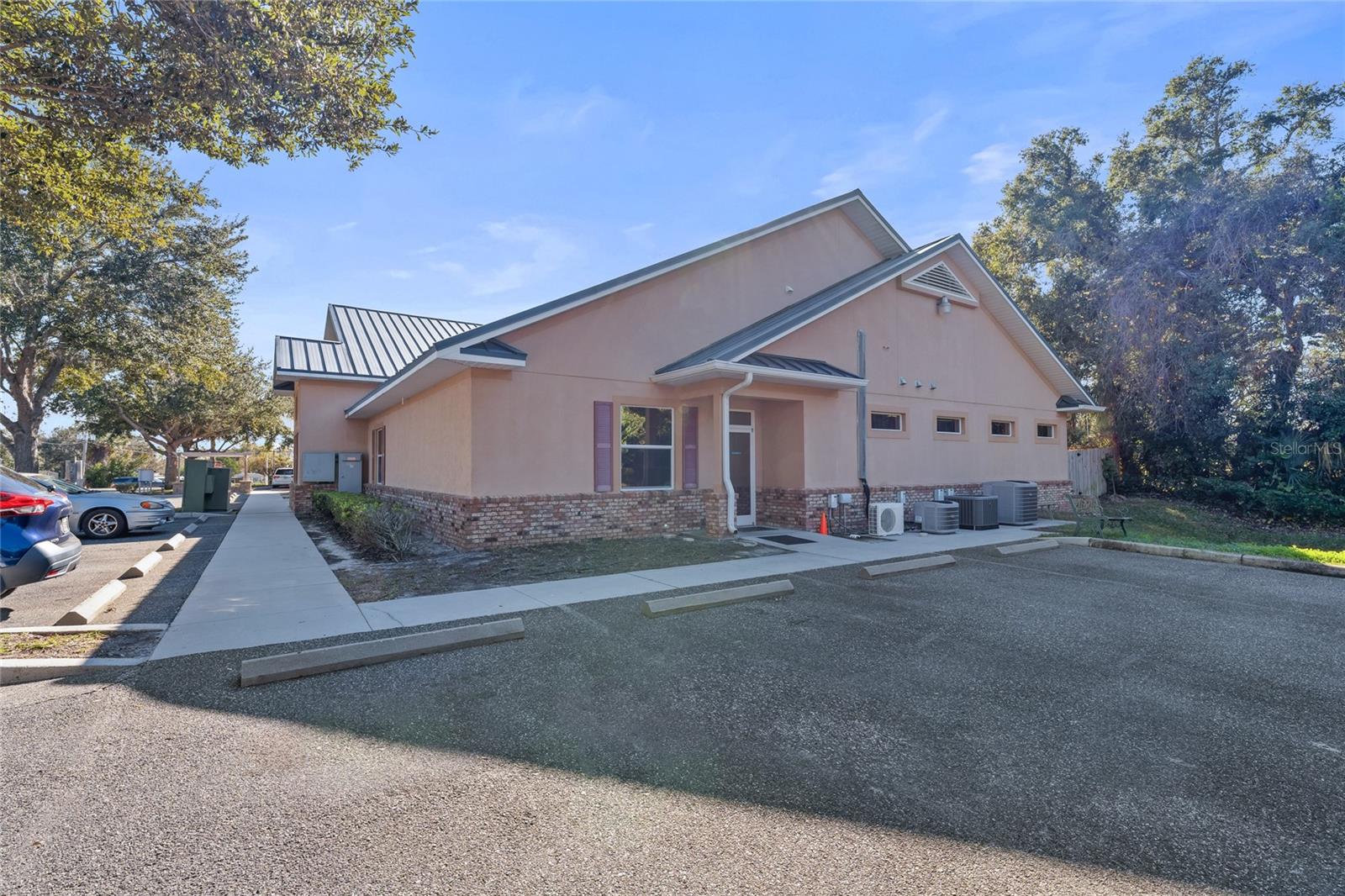 3300 N Highway 19a Property Photo 9