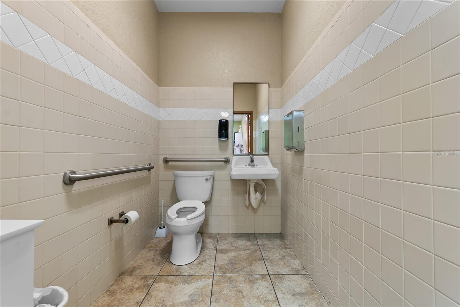 3300 N Highway 19a Property Photo 37