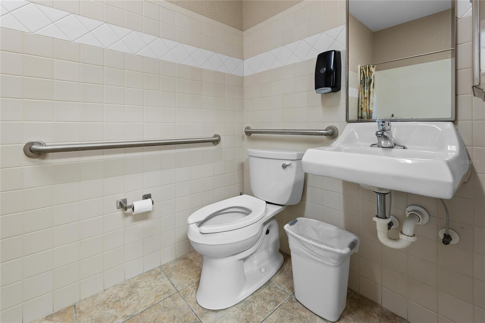 3300 N Highway 19a Property Photo 50