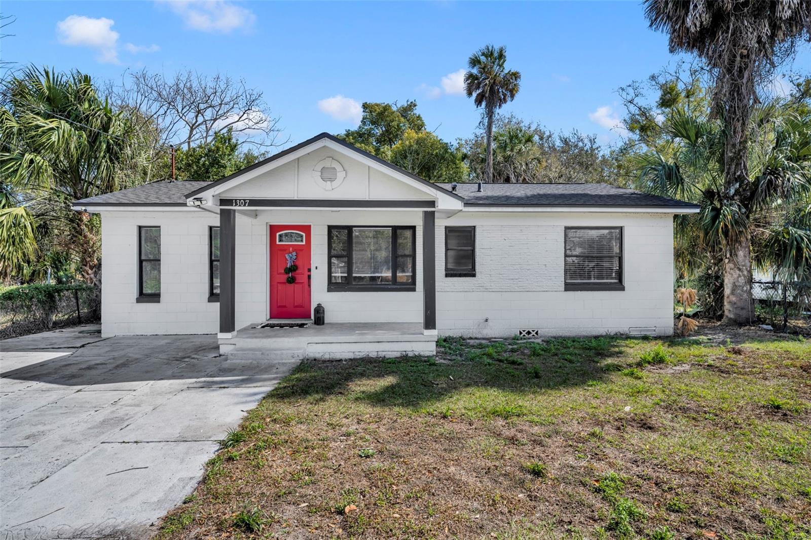 1307 Shepherd Ave Property Photo 2