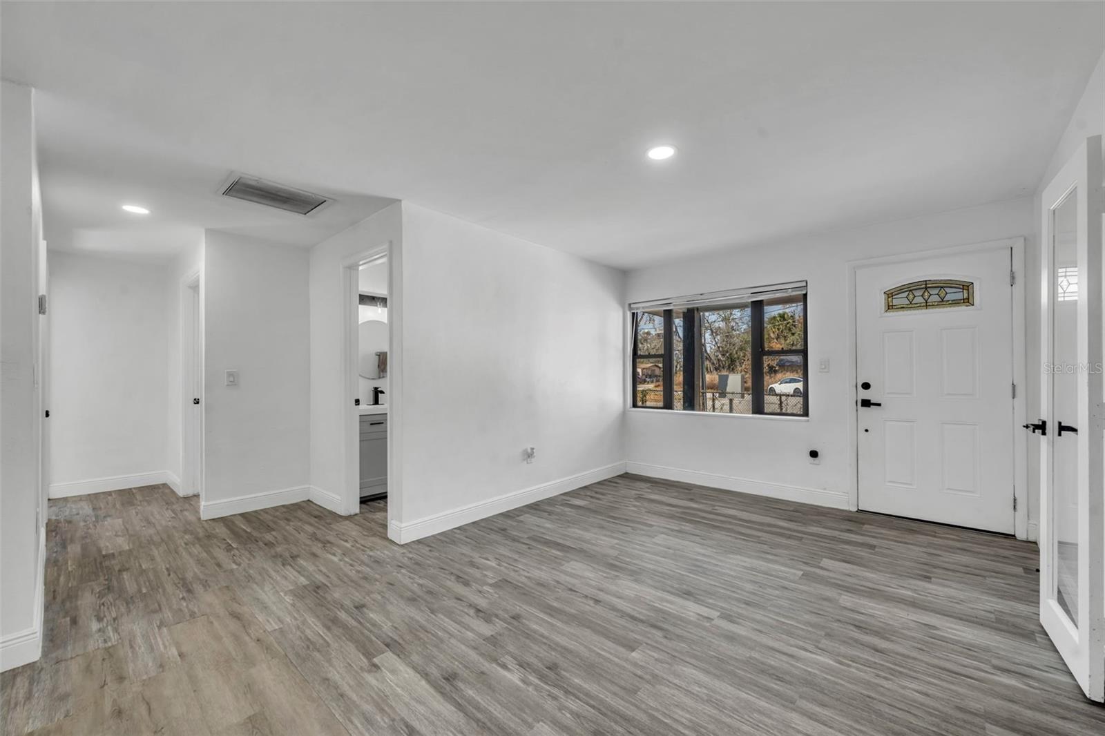 1307 Shepherd Ave Property Photo 9