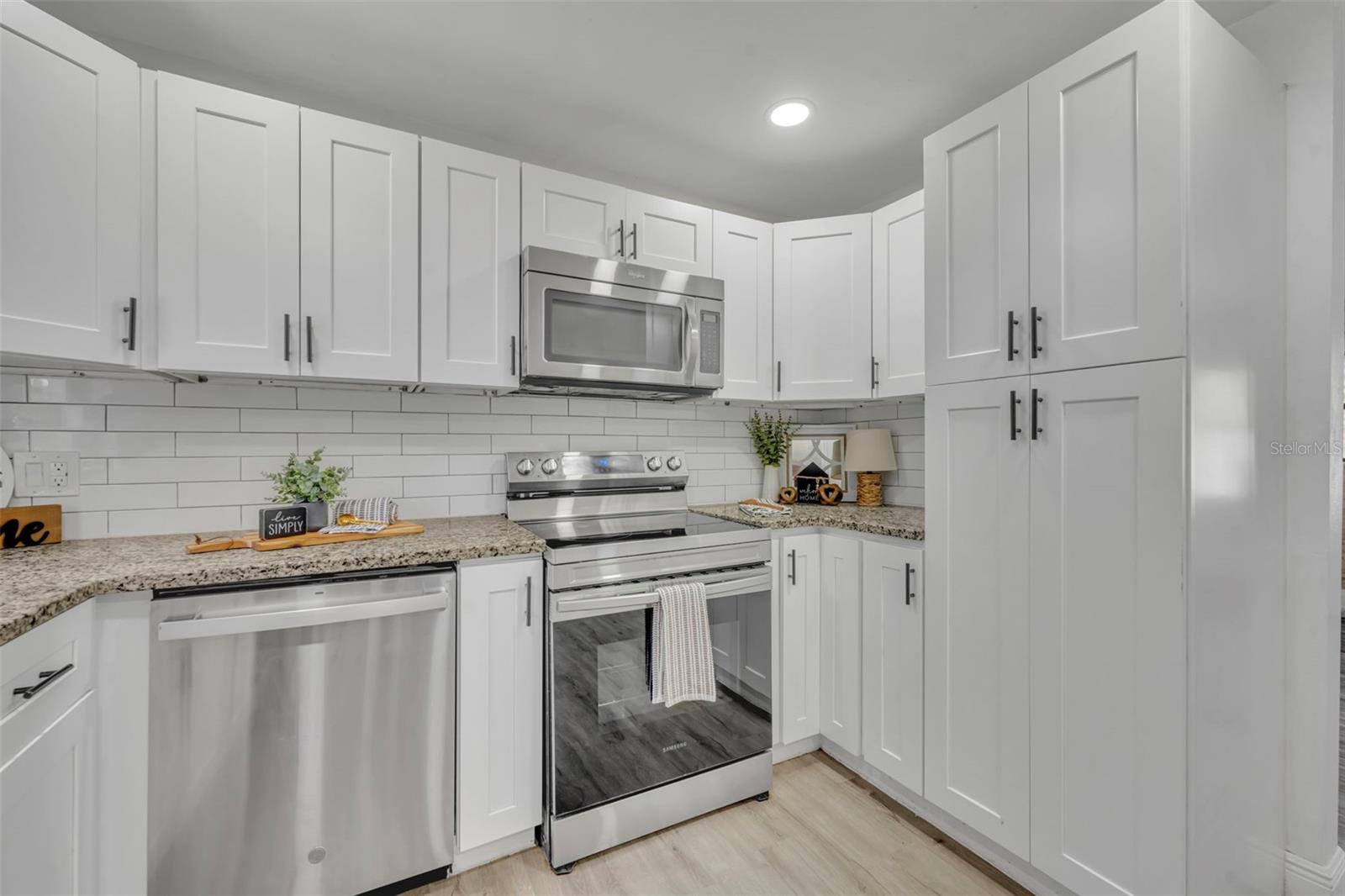 1307 Shepherd Ave Property Photo 14
