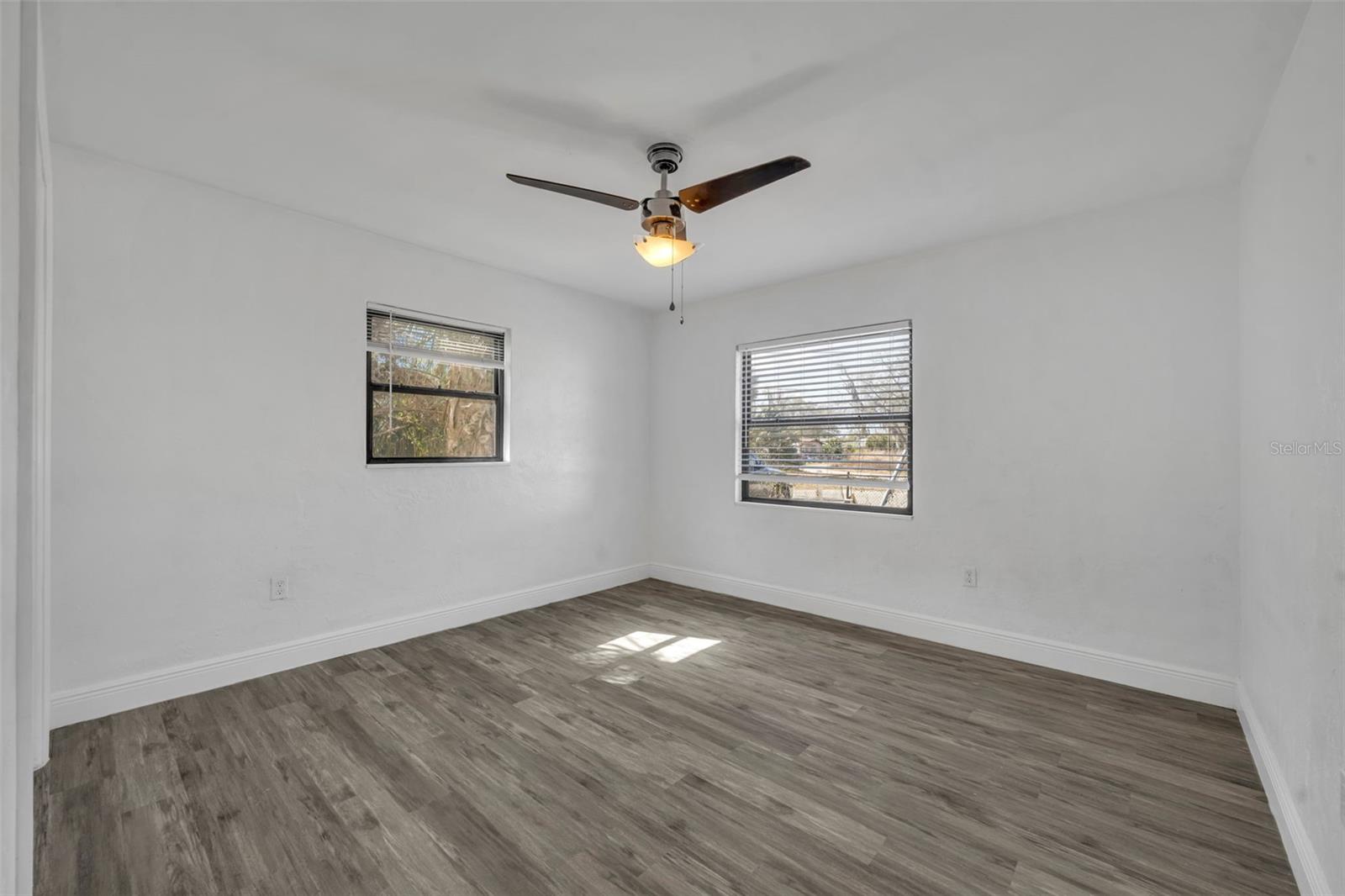 1307 Shepherd Ave Property Photo 16